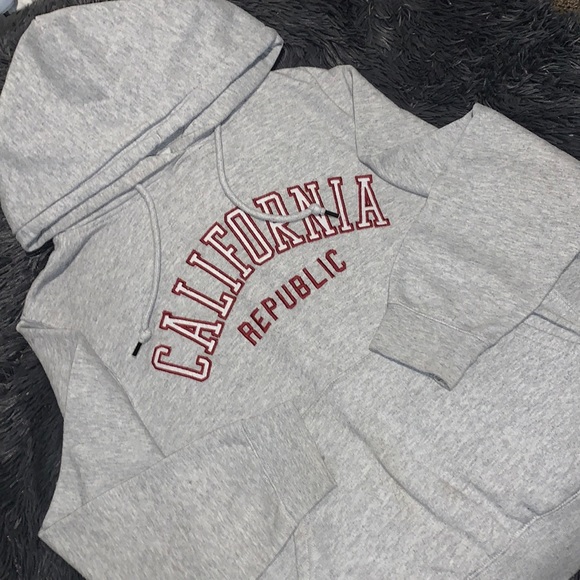 Grey “California Republic” hoodie size medium. Warn lightly. - Picture 1 of 3